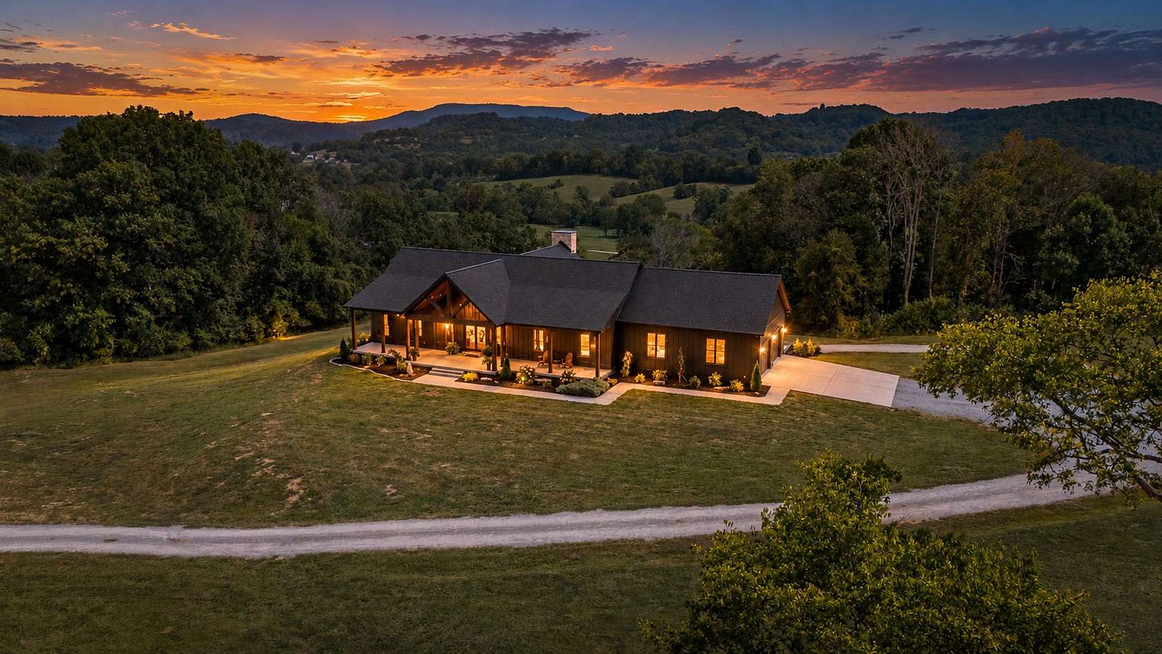23.6 Acres of Land with Home for Sale in Woodbury, Tennessee