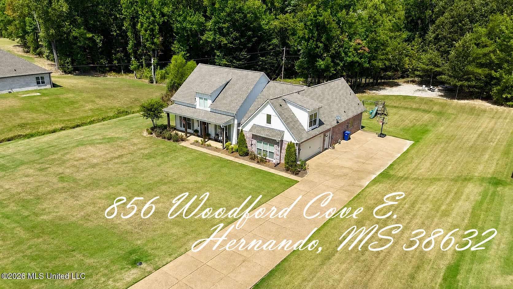 1.5 Acres of Land with Home for Sale in Hernando, Mississippi