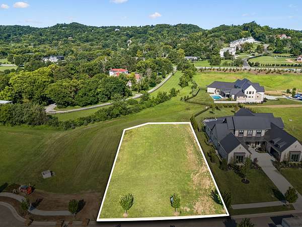 0.64 Acres of Residential Land for Sale in Brentwood, Tennessee