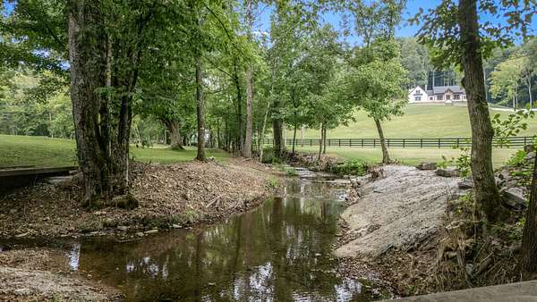 185 Acres of Land with Home for Sale in Normandy, Tennessee