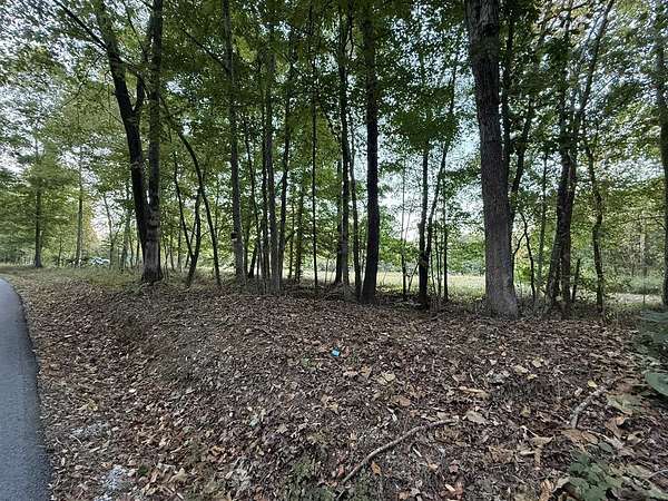 4 Acres of Land for Sale in Lewisburg, Kentucky