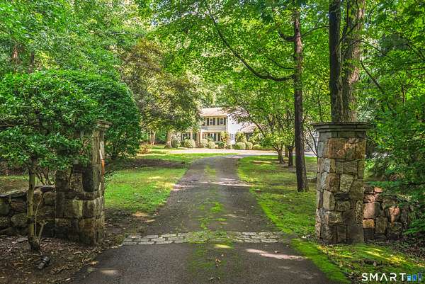 2.59 Acres of Land with Home for Sale in New Canaan, Connecticut