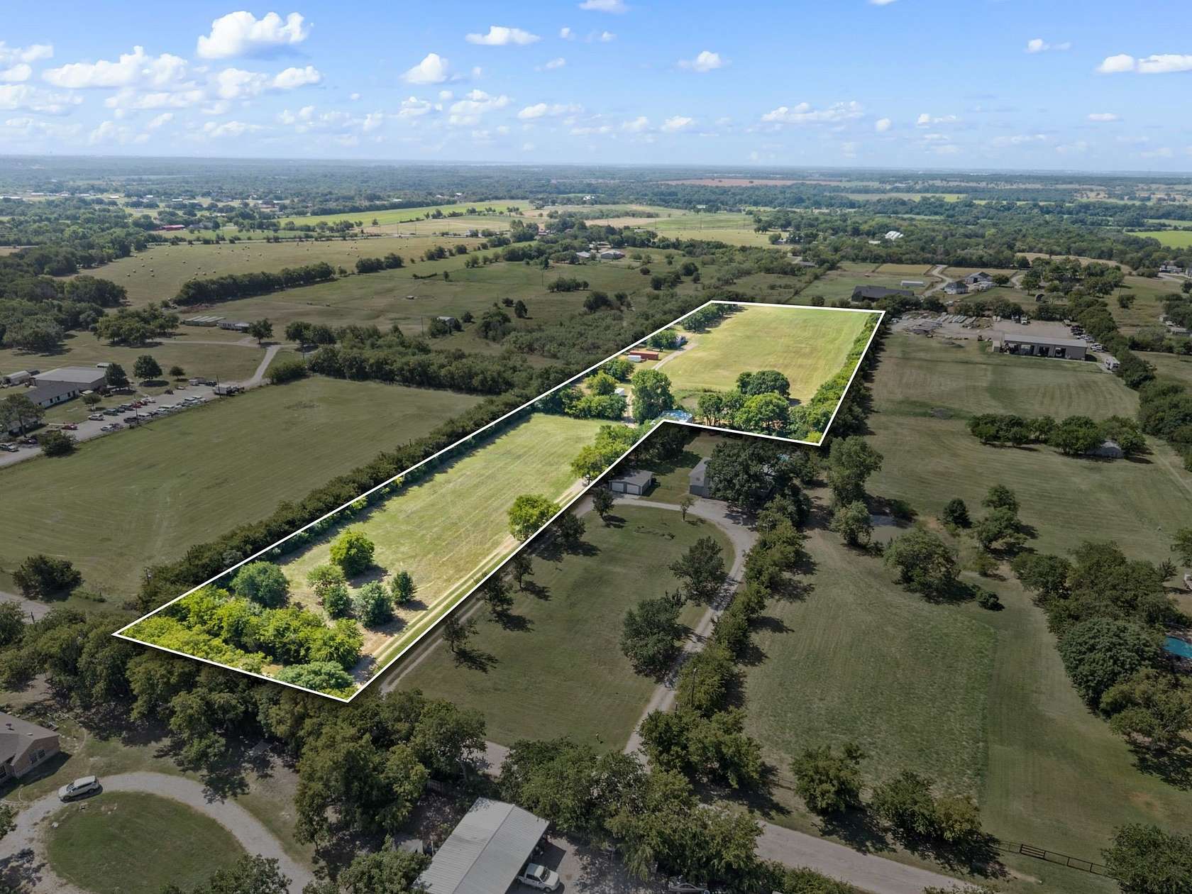 8 Acres of Land for Sale in Aubrey, Texas