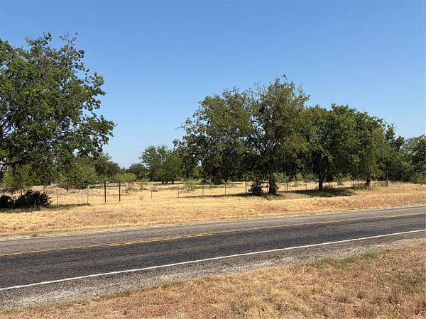 1.5 Acres of Land for Sale in Copperas Cove, Texas