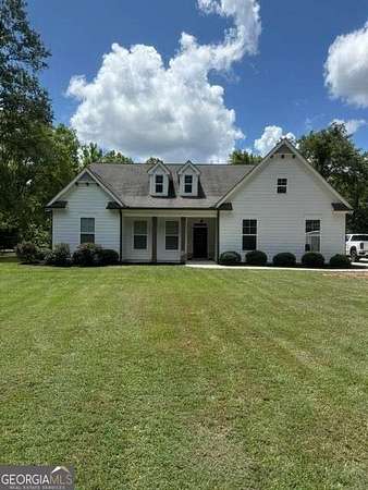 2 Acres of Land with Home for Sale in Macon, Georgia