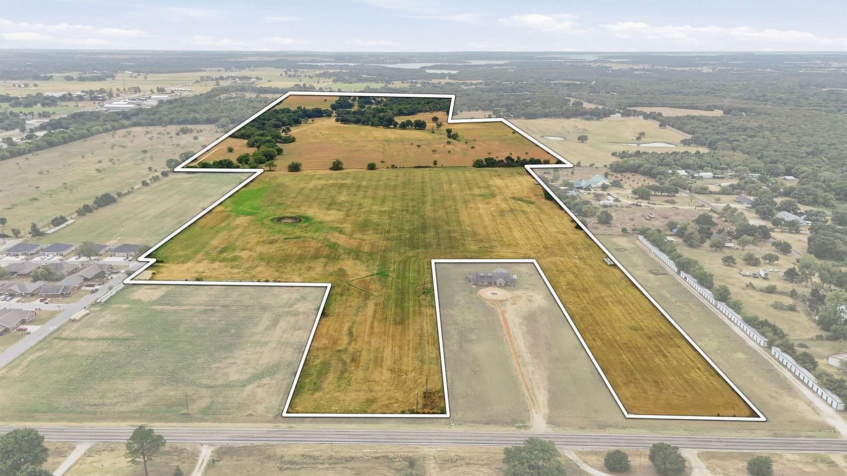 163 Acres of Land for Sale in Collinsville, Texas