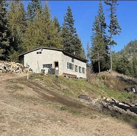 5.75 Acres of Residential Land for Sale in Usk, Washington