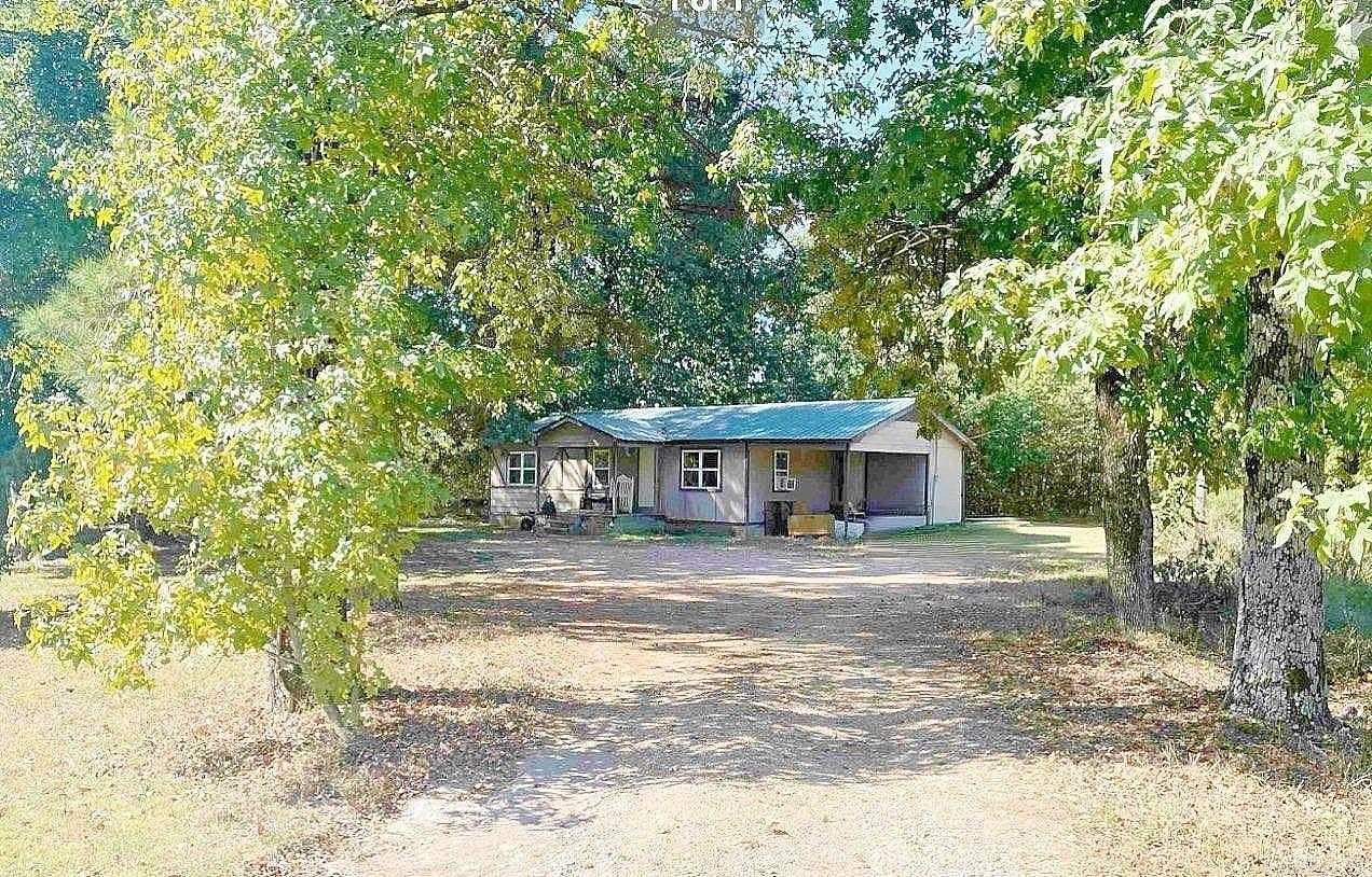 1.6 Acres of Land with Home for Sale in Brookland, Arkansas
