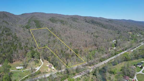 7 Acres of Residential Land for Sale in Putney, Kentucky
