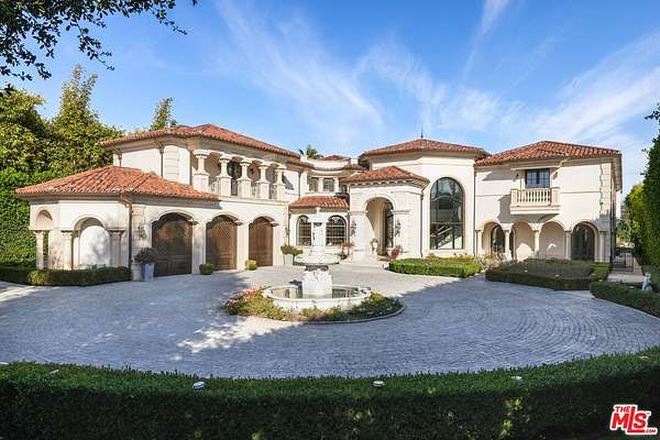 2 Acres of Land with Home for Lease in Los Angeles, California