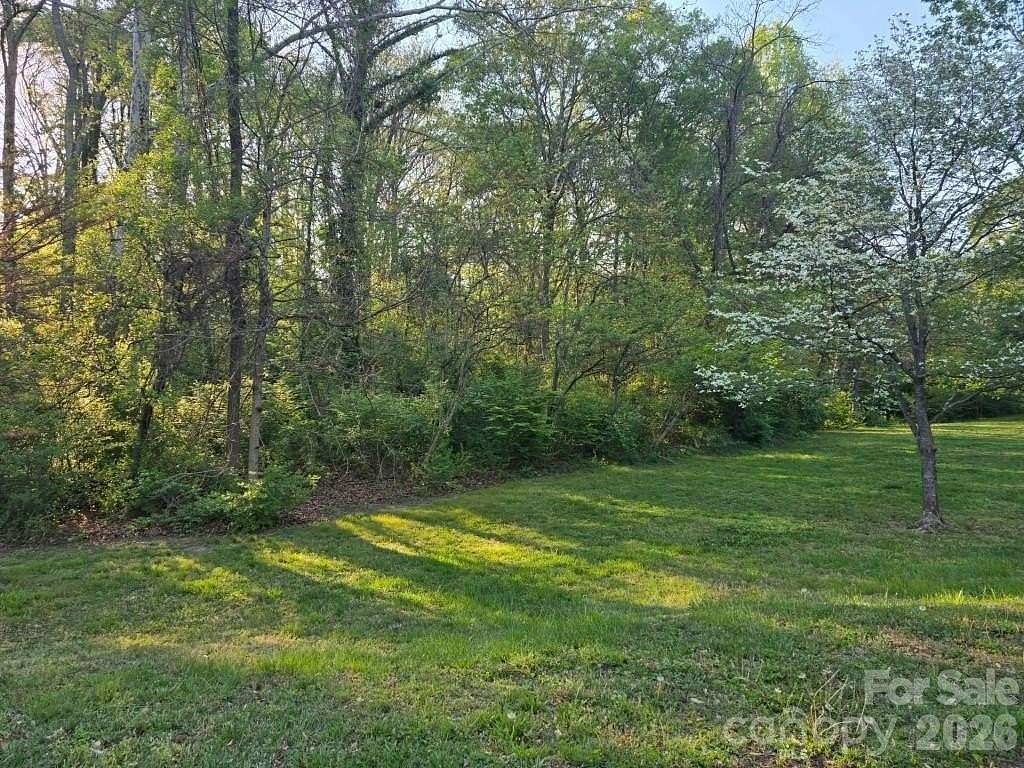1 Acre of Residential Land for Sale in Hickory, North Carolina