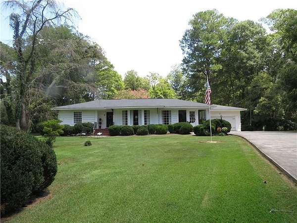 1.67 Acres of Land with Home for Sale in Cedartown, Georgia