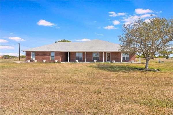 4.5 Acres of Land with Home for Sale in Aransas Pass, Texas