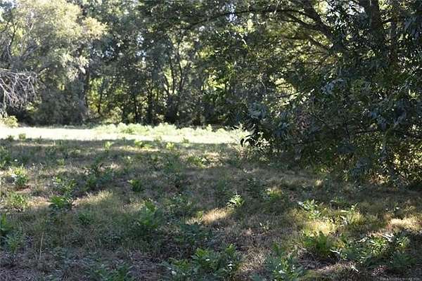 2.63 Acres of Residential Land for Sale in Henryetta, Oklahoma