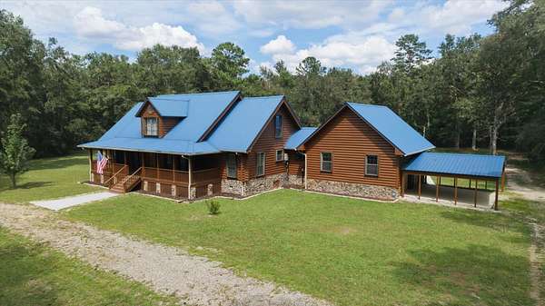 22 Acres of Recreational Land with Home for Sale in Crawfordville, Florida