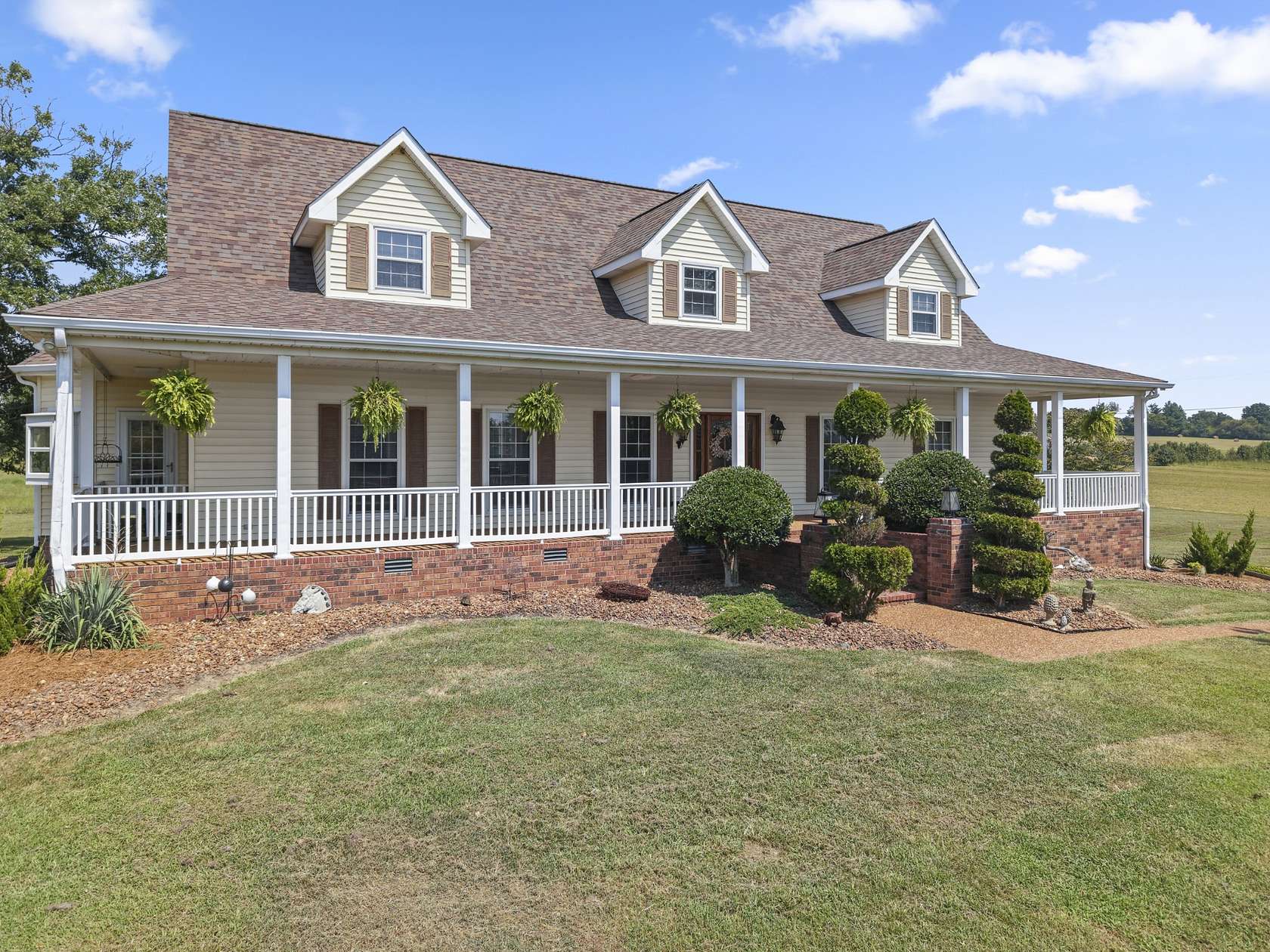 9 Acres of Land with Home for Sale in Lebanon, Tennessee