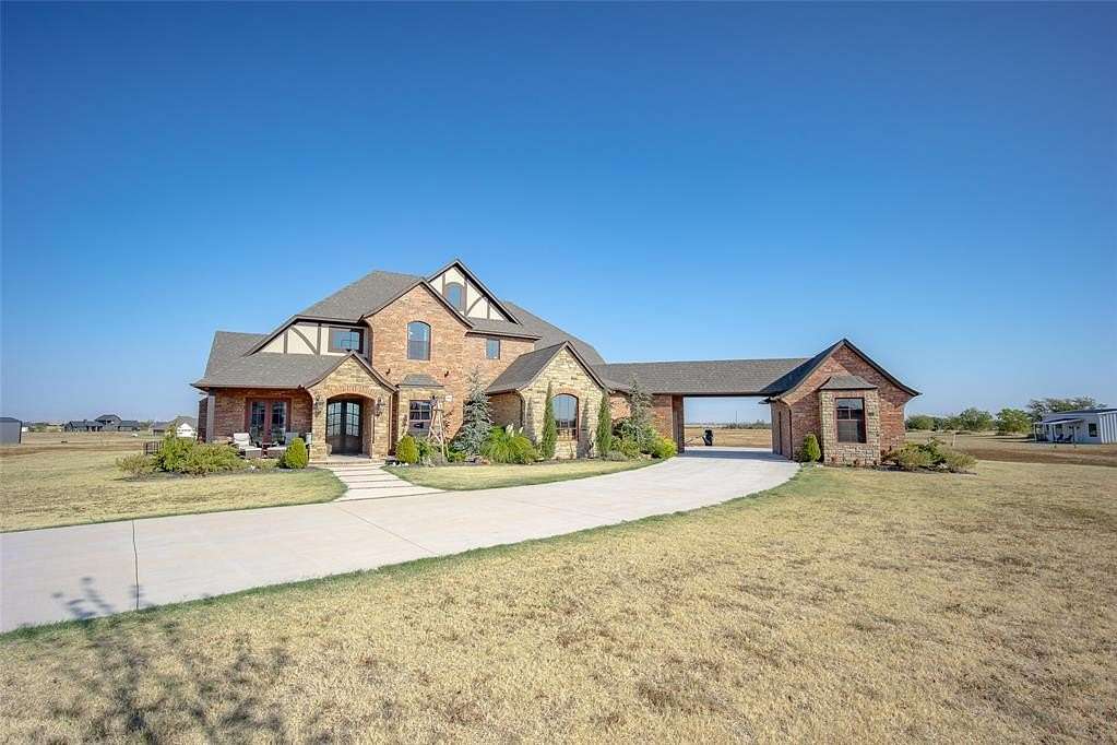 2.5 Acres of Land with Home for Sale in Piedmont, Oklahoma