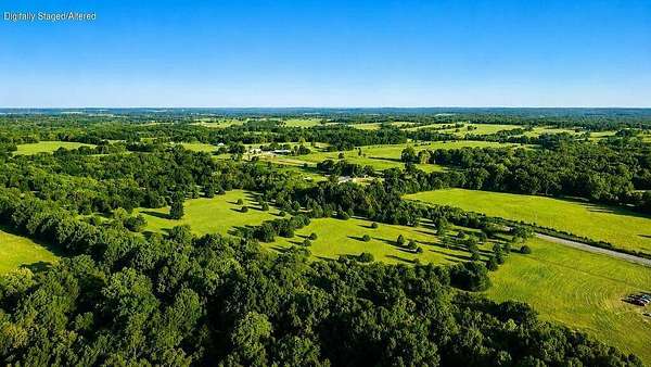 37 Acres of Mixed-Use Land for Sale in Stockton, Missouri