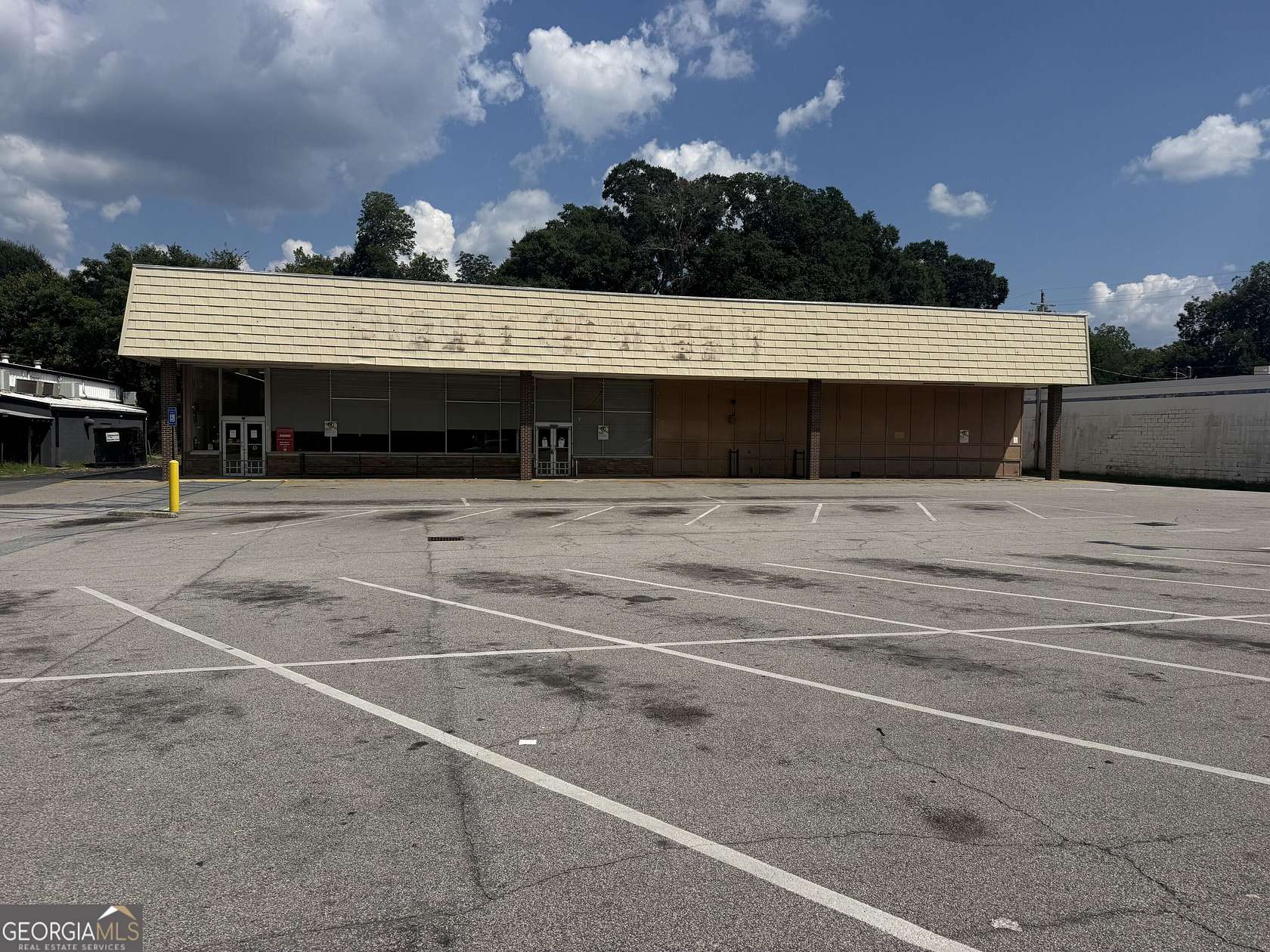 2 Acres of Improved Commercial Land for Sale in LaGrange, Georgia
