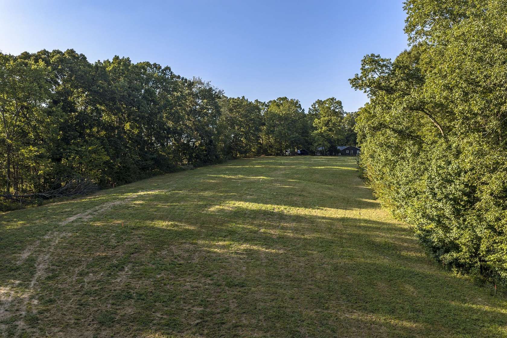 2.52 Acres of Residential Land for Sale in Charlotte, Tennessee