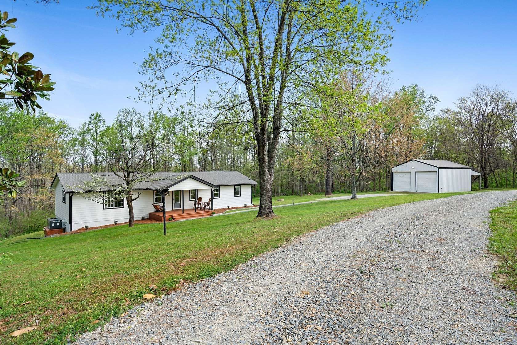 4.1 Acres of Land with Home for Sale in Franklin, Tennessee
