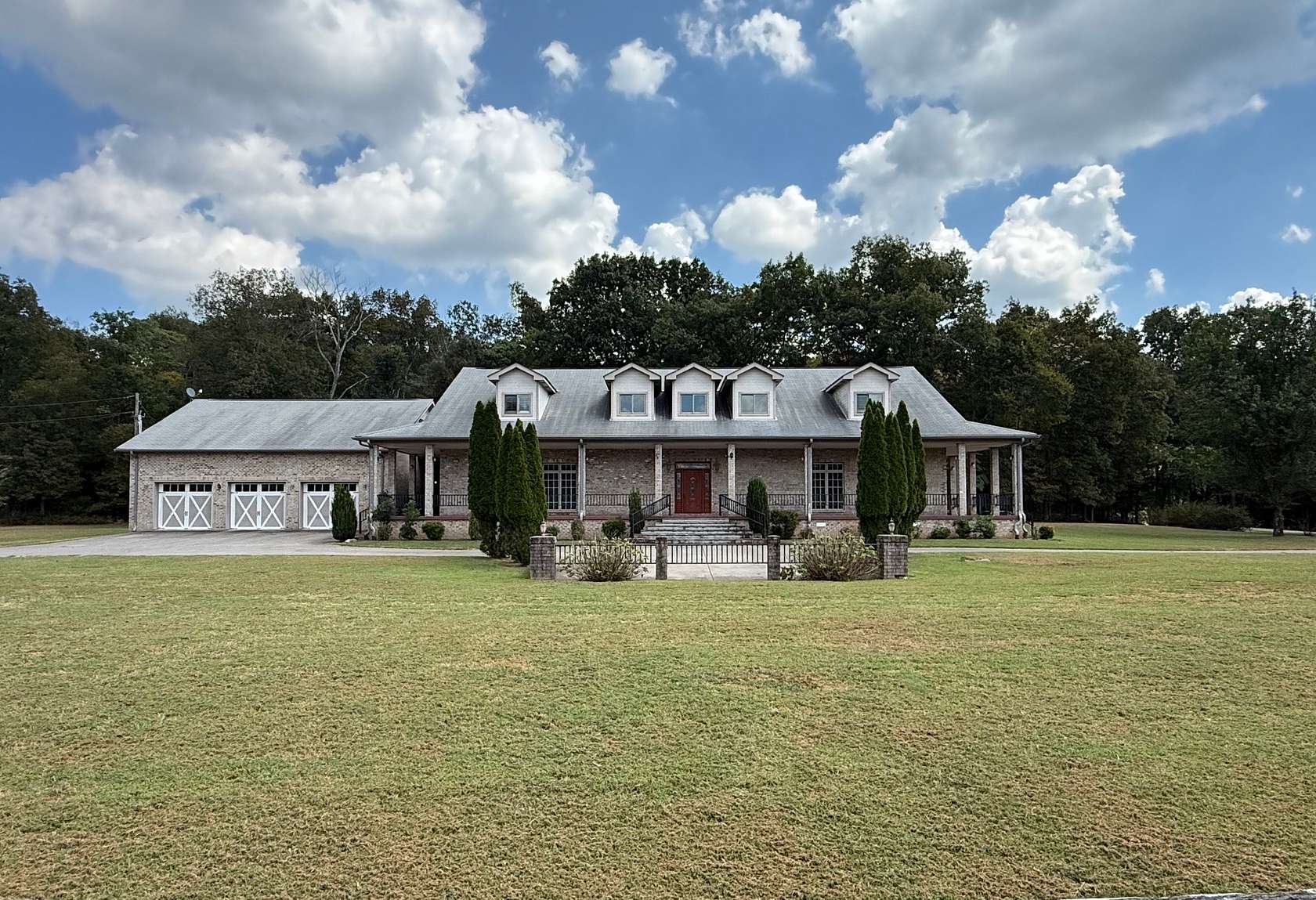 18.4 Acres of Land with Home for Sale in Mount Juliet, Tennessee