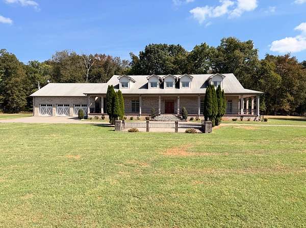 18.4 Acres of Land with Home for Sale in Mount Juliet, Tennessee