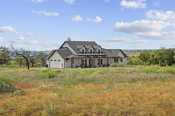 4.76 Acres of Land with Home for Sale in Fredericksburg, Texas