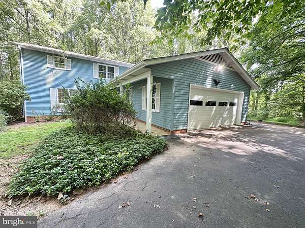 10 Acres of Land with Home for Lease in Clifton, Virginia