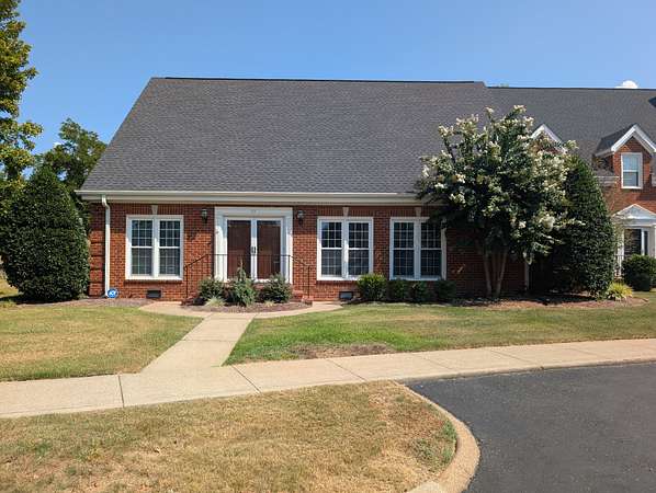 5.52 Acres of Land with Home for Sale in Hendersonville, Tennessee