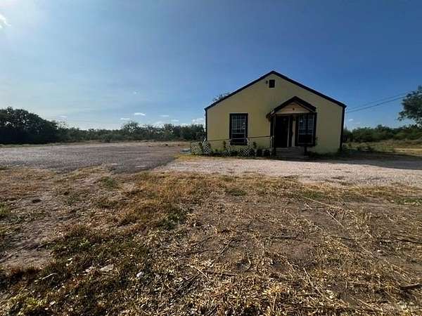 1.83 Acres of Improved Commercial Land for Lease in La Feria, Texas