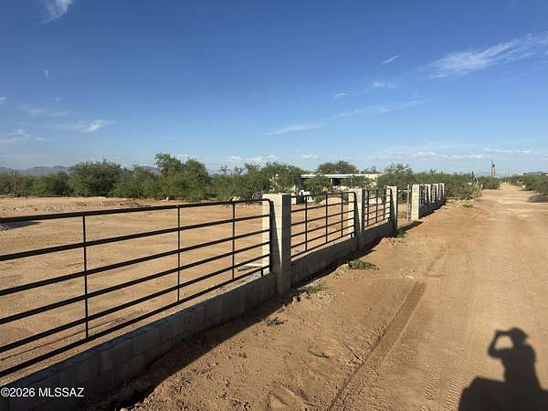 0.96 Acres of Land for Sale in Tucson, Arizona