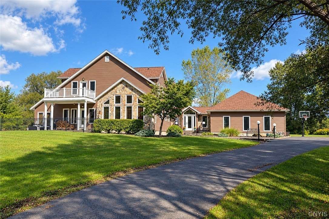 11.1 Acres of Land with Home for Sale in Phoenix, New York