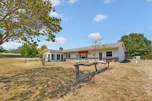 2.1 Acres of Improved Mixed-Use Land for Sale in Wheatland, Missouri