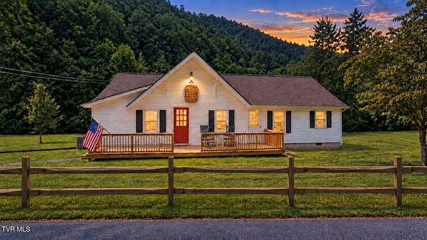 13.5 Acres of Recreational Land with Home for Sale in Laurel Bloomery, Tennessee