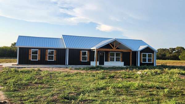 5.3 Acres of Land with Home for Sale in Athens, Texas