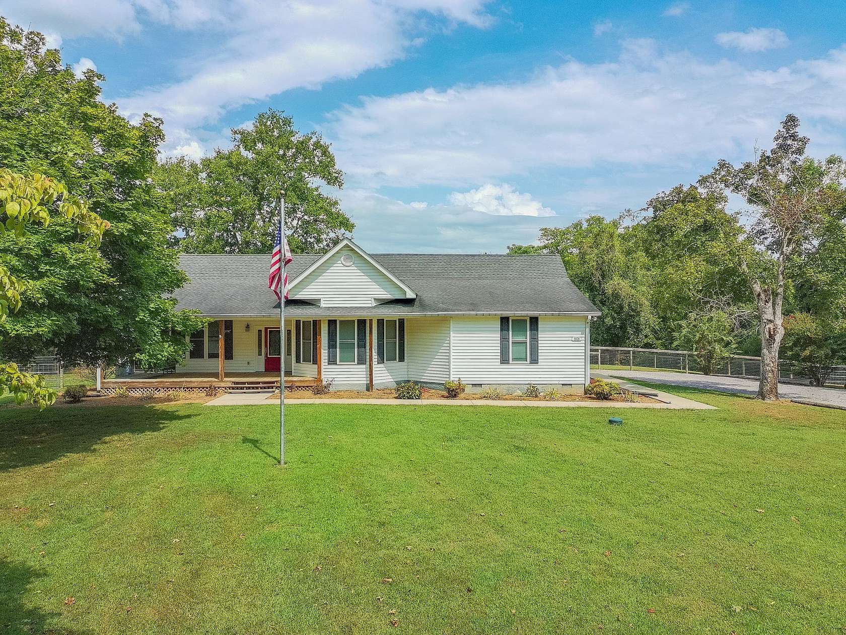 2.3 Acres of Land with Home for Sale in Columbia, Tennessee