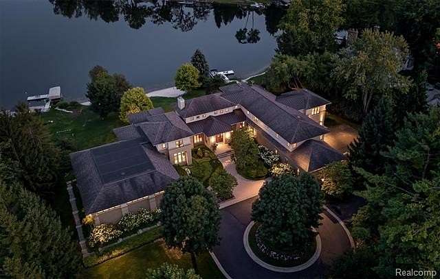 3.26 Acres of Land with Home for Sale in Orchard Lake, Michigan