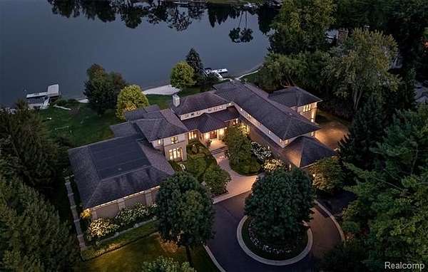 3.26 Acres of Land with Home for Sale in Orchard Lake, Michigan