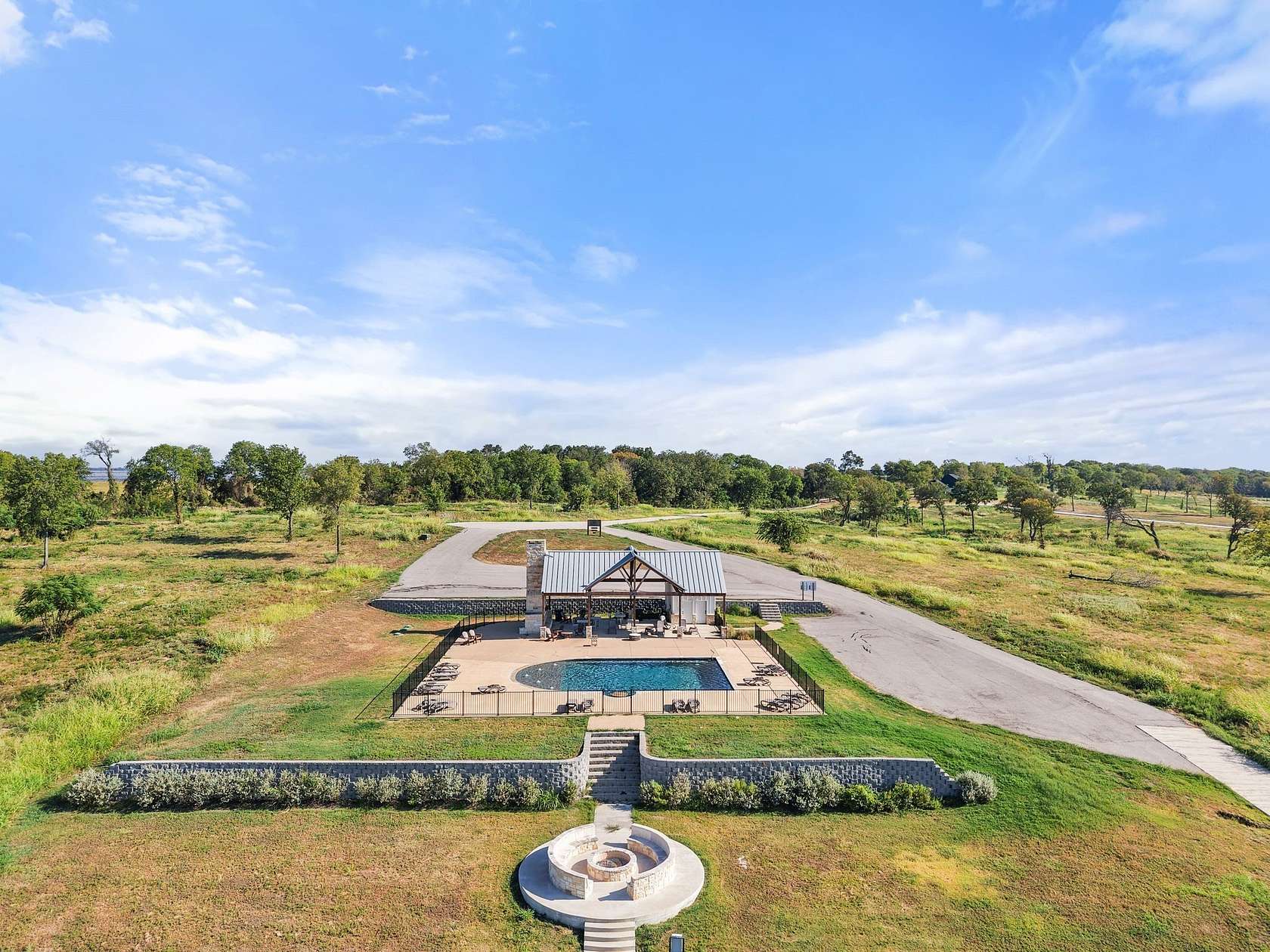 1.2 Acres of Residential Land for Sale in Kerens, Texas
