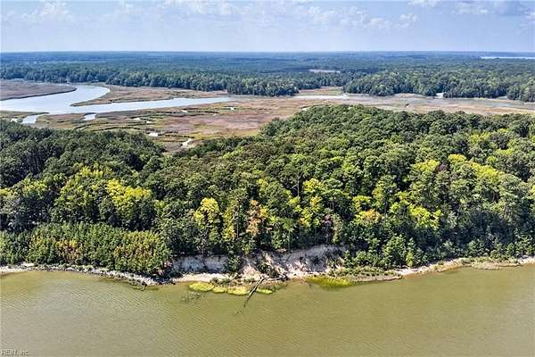 5 Acres of Land for Sale in Smithfield, Virginia