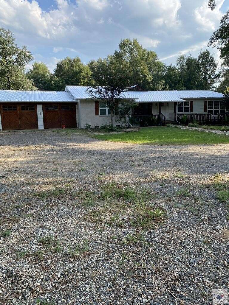 5.25 Acres of Land with Home for Sale in Texarkana, Arkansas