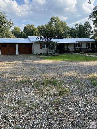 5.25 Acres of Land with Home for Sale in Texarkana, Arkansas
