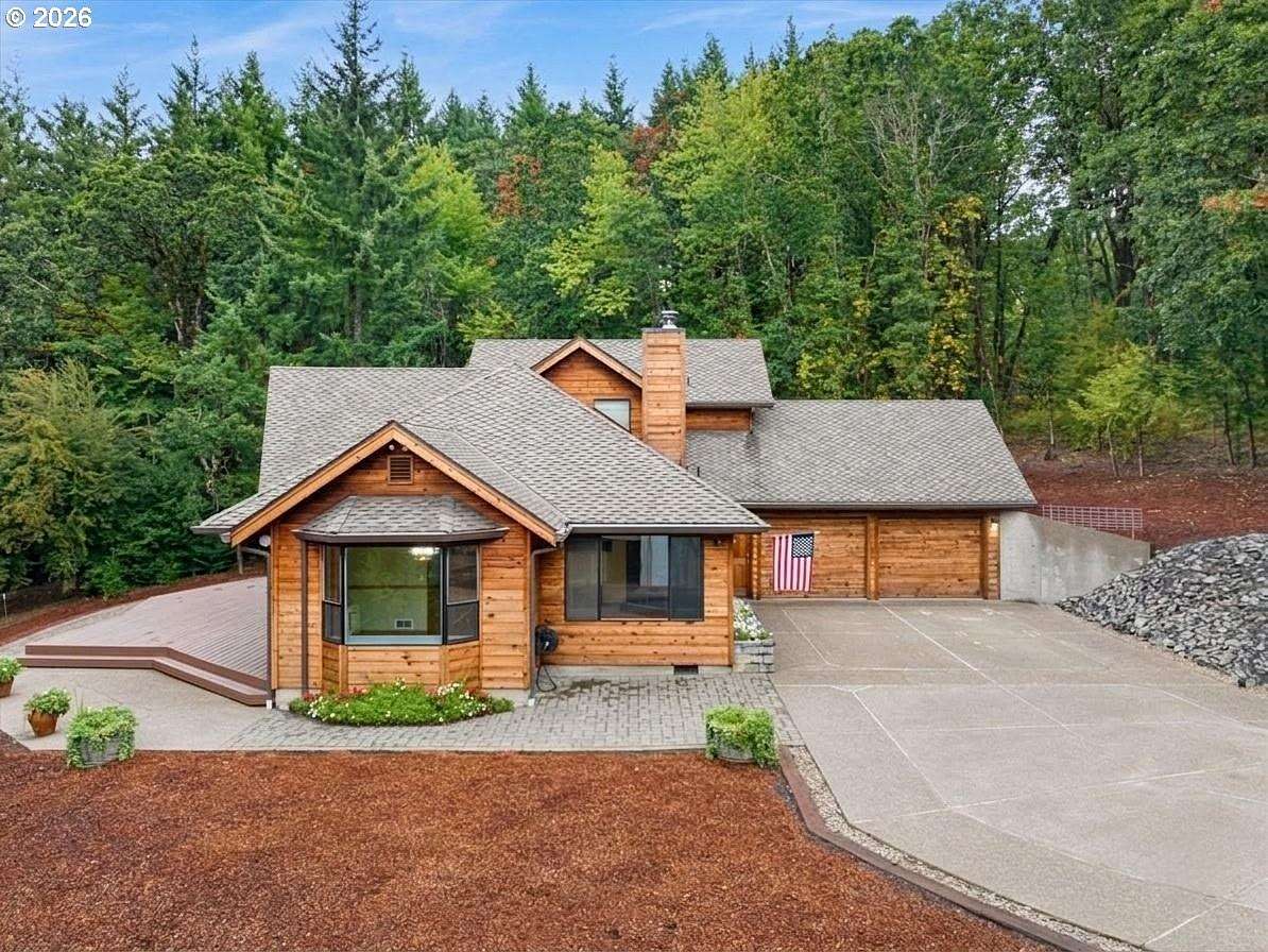 8.34 Acres of Land with Home for Sale in Albany, Oregon