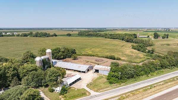 5 Acres of Agricultural Land for Sale in Worden, Illinois