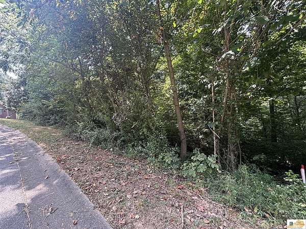 1.69 Acres of Residential Land for Sale in Glasgow, Kentucky