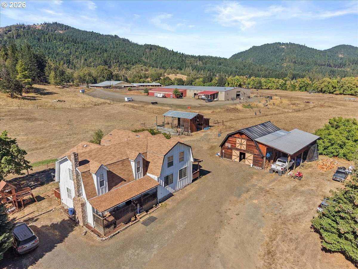 6 Acres of Land with Home for Sale in Tenmile, Oregon