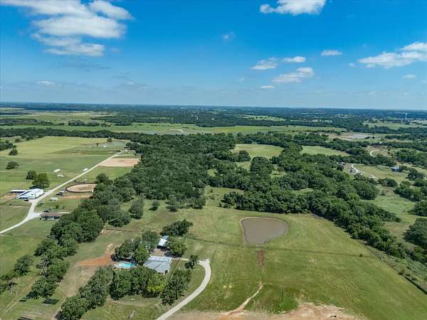 7 Acres of Improved Land for Sale in Boyd, Texas