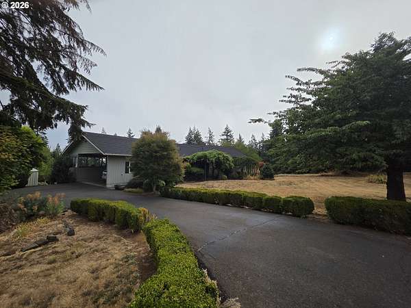 6 Acres of Land with Home for Sale in Silverton, Oregon