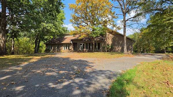 10 Acres of Land with Home for Sale in Readyville, Tennessee